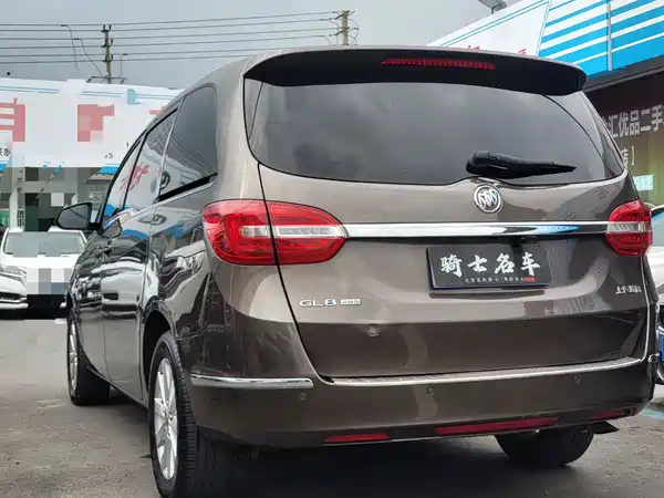 Buick GL8 2017