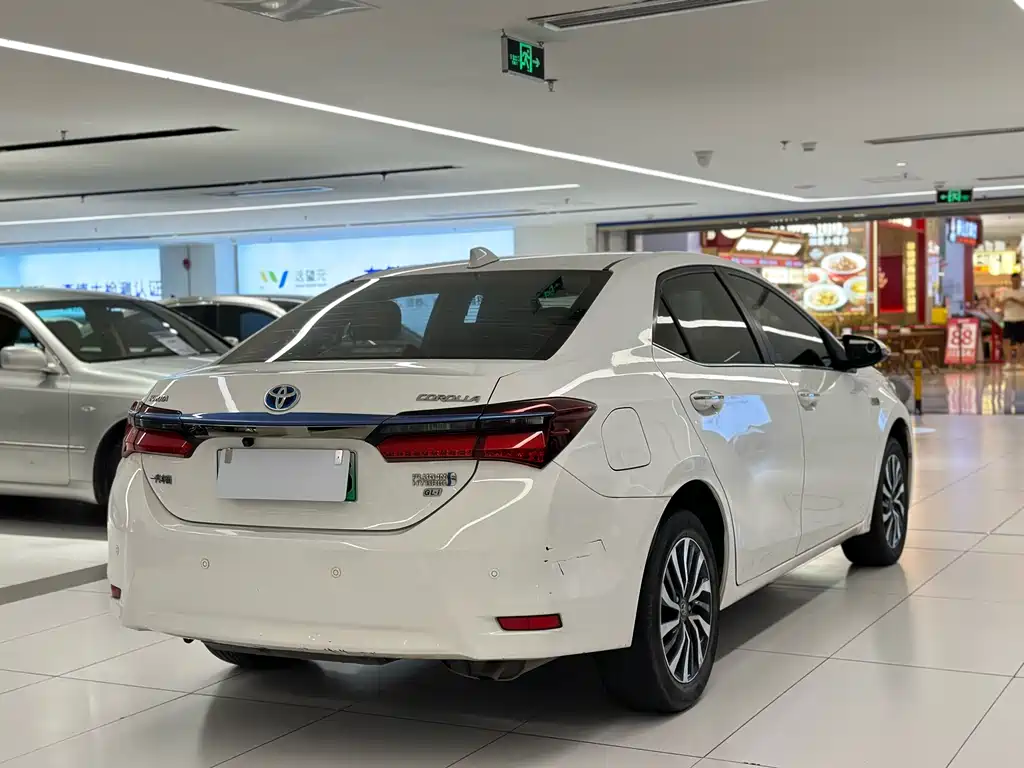 Toyota Corolla Hybrid 2019 — фото 4