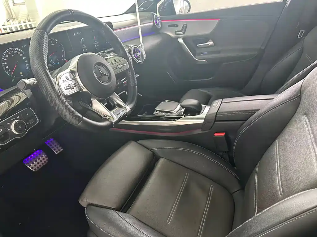 Mercedes-Benz A-Class AMG 2023 — фото 5