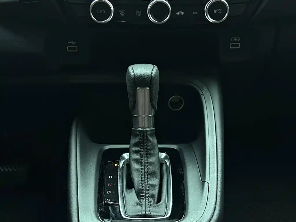 Honda Vezel 2023 — фото 15