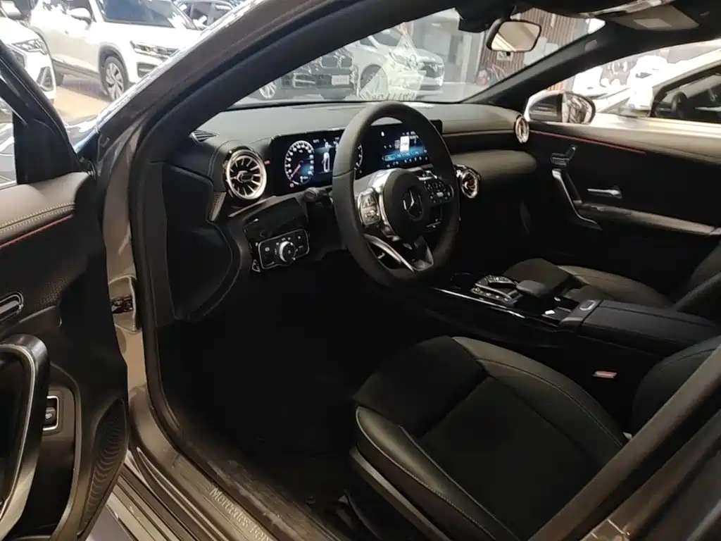 Mercedes-Benz A-Class 2023 — фото 15