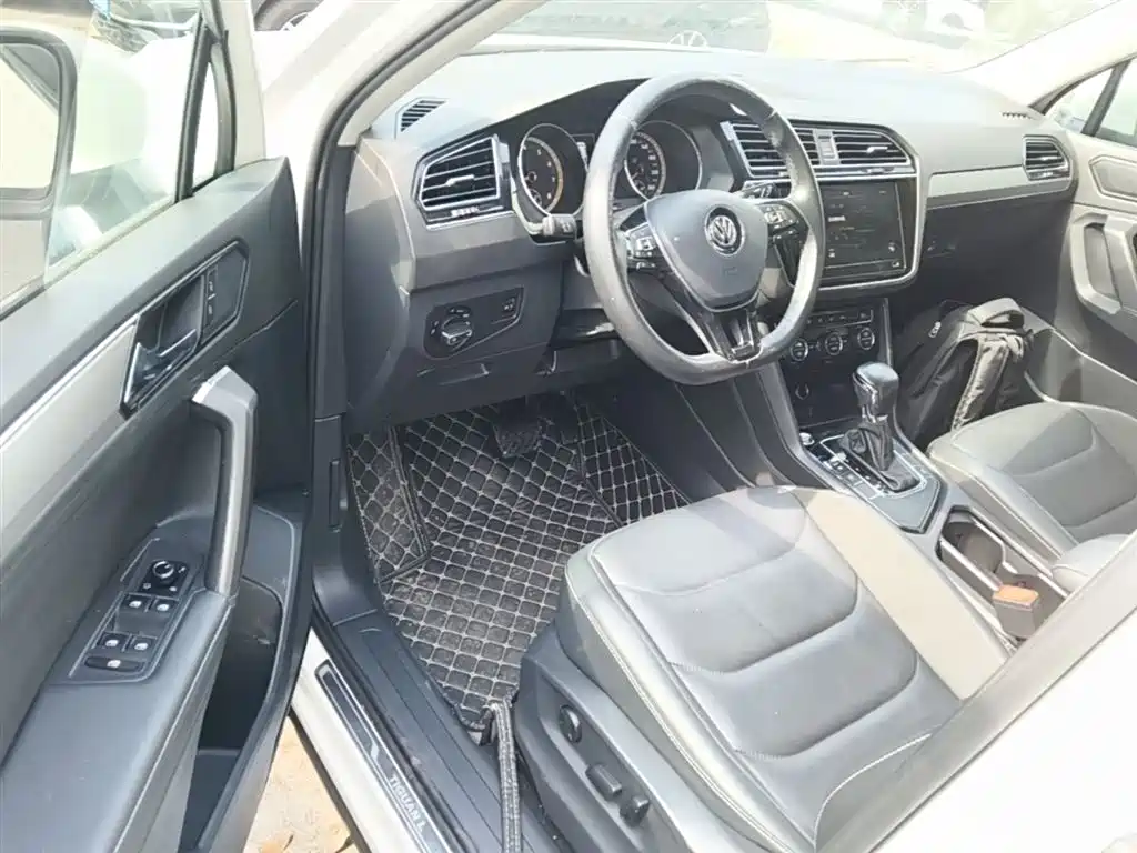 Volkswagen Tiguan L 2020 — фото 16