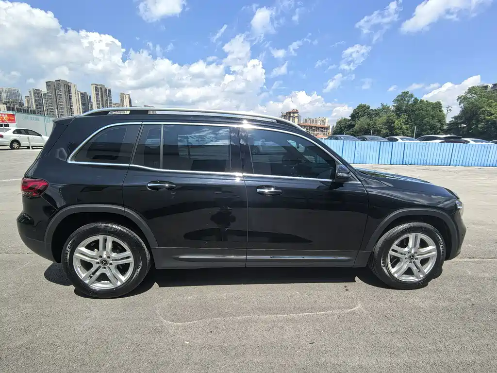 Mercedes-Benz GLB 2023 — фото 13