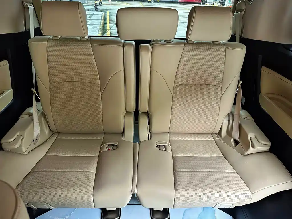 Toyota Vellfire 2023 — фото 27