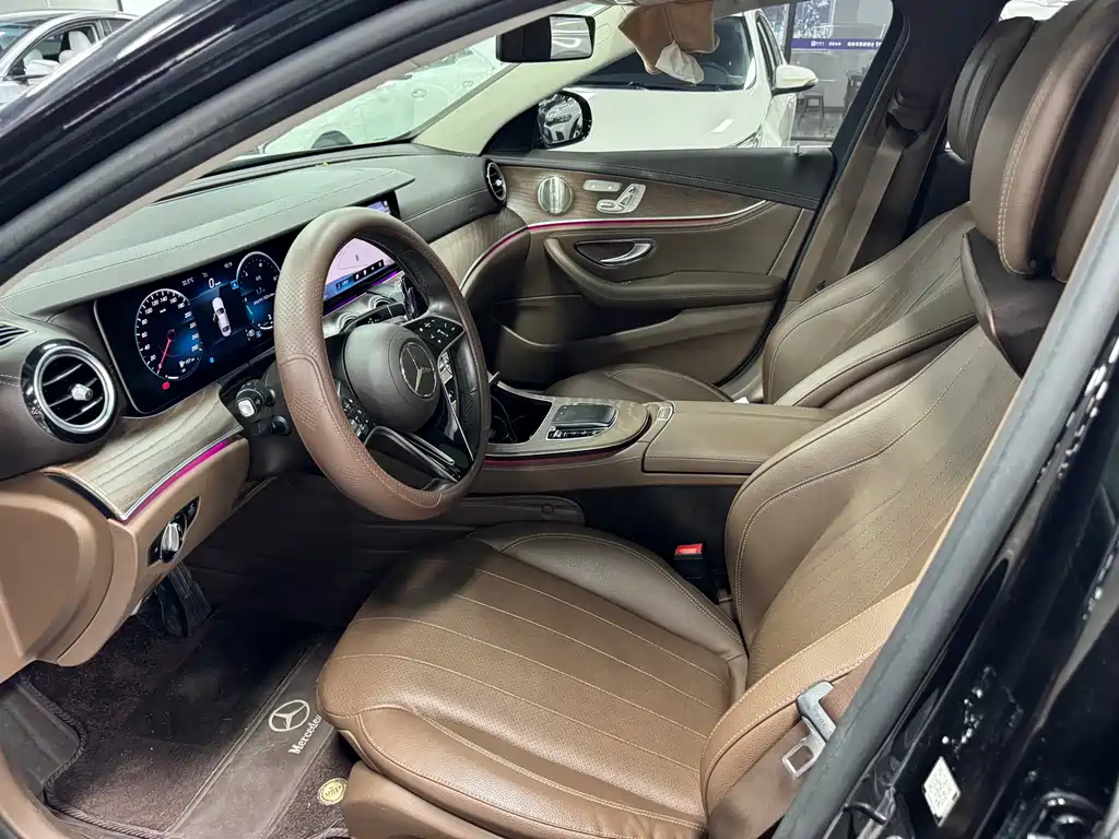 Mercedes-Benz E-Class 2022