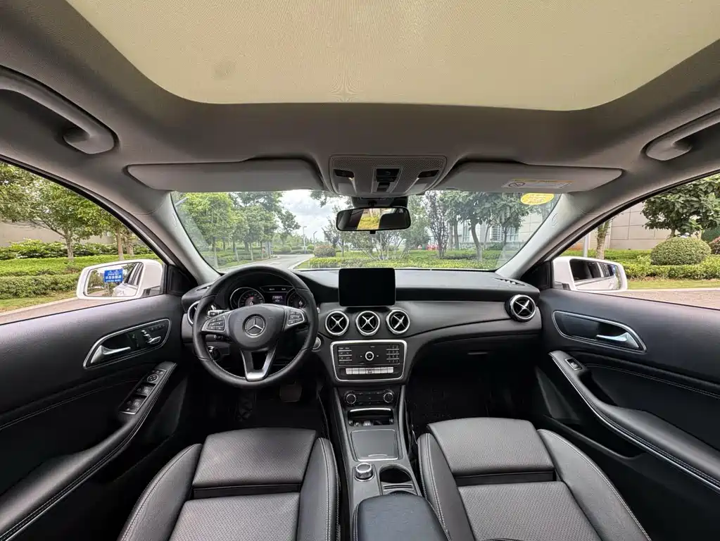 Mercedes-Benz GLA 2018 — фото 29