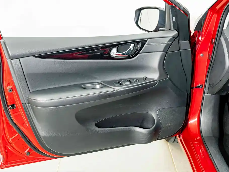 Nissan Tiida 2021 — фото 16