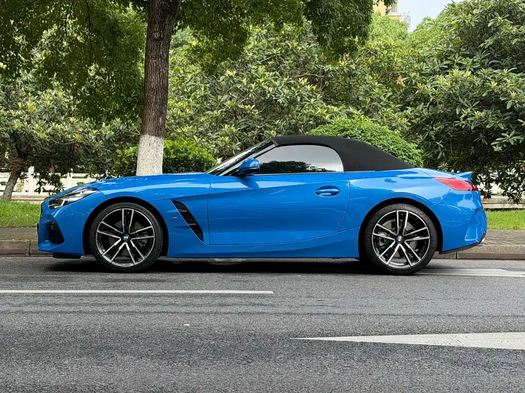 BMW Z4 2023 — фото 15