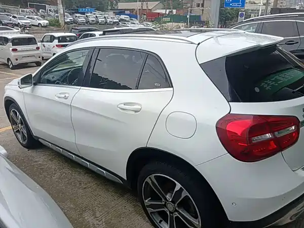 Mercedes-Benz GLA 2017
