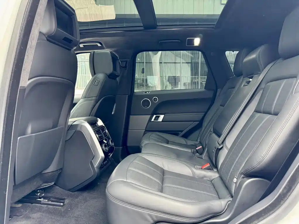 Land Rover Sport 2018 — фото 12