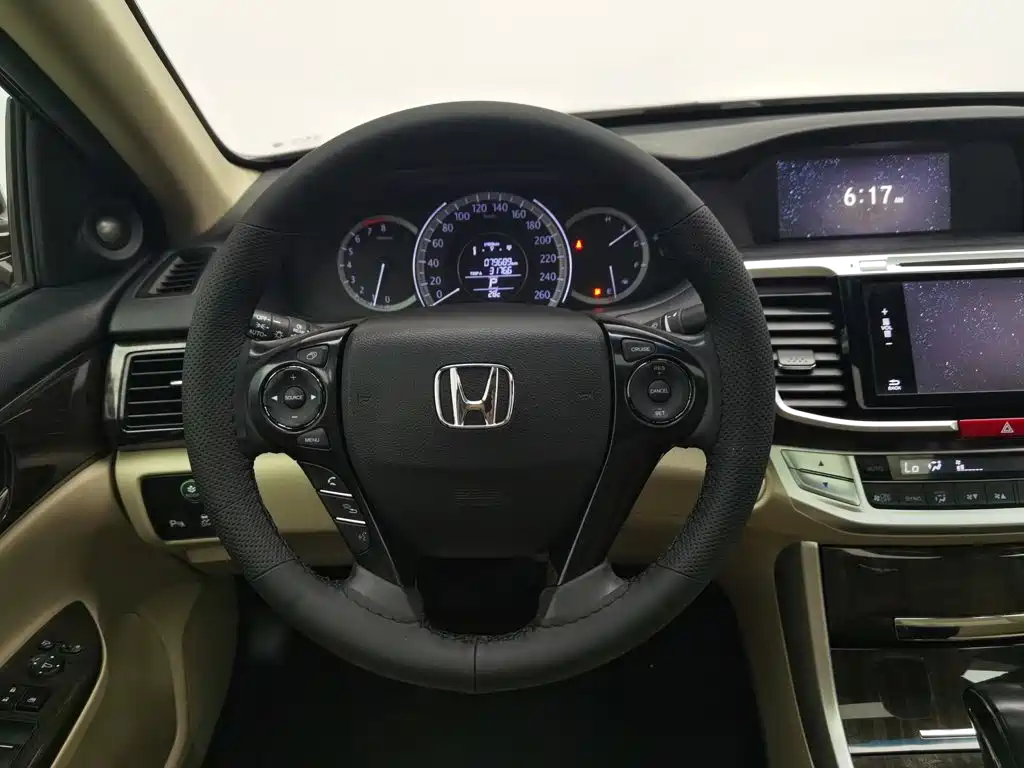 Honda Accord 2014 — фото 11