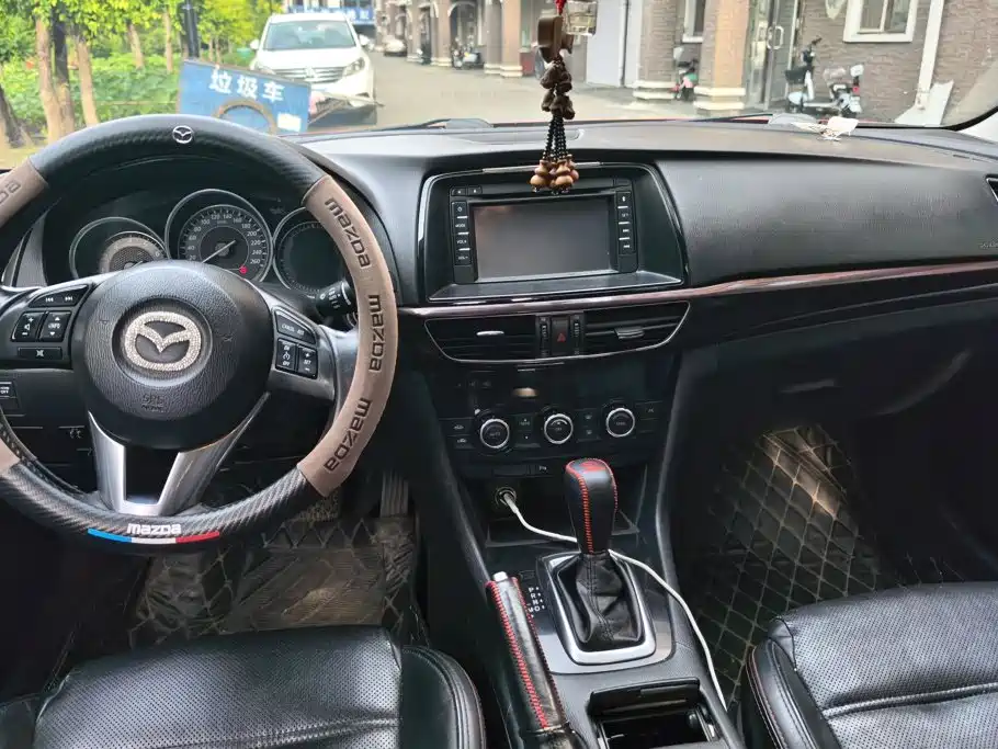 Mazda Atenza 2015 — фото 12
