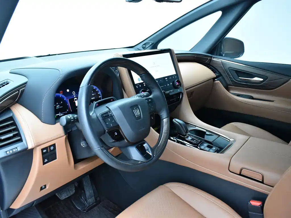 Toyota Vellfire 2024 — фото 14
