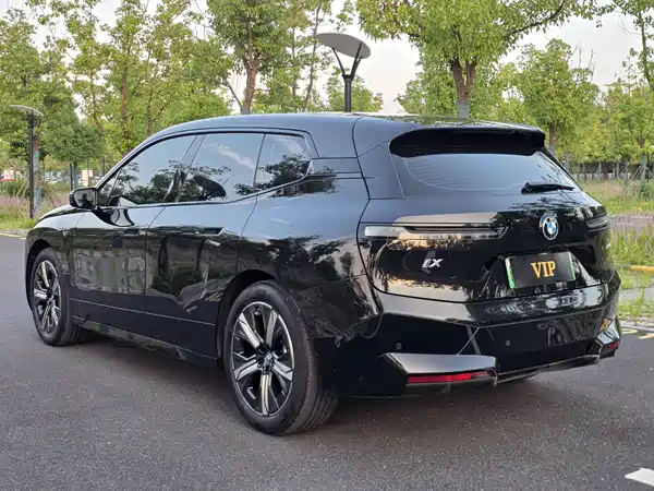 BMW iX 2023