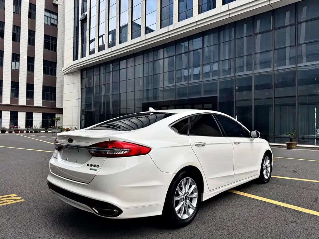 Ford Mondeo 2017 — фото 6