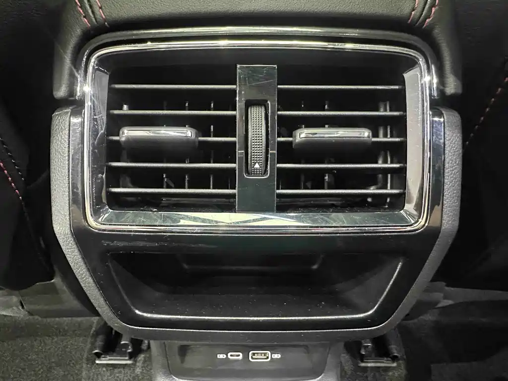 Skoda Korok 2022 — фото 14