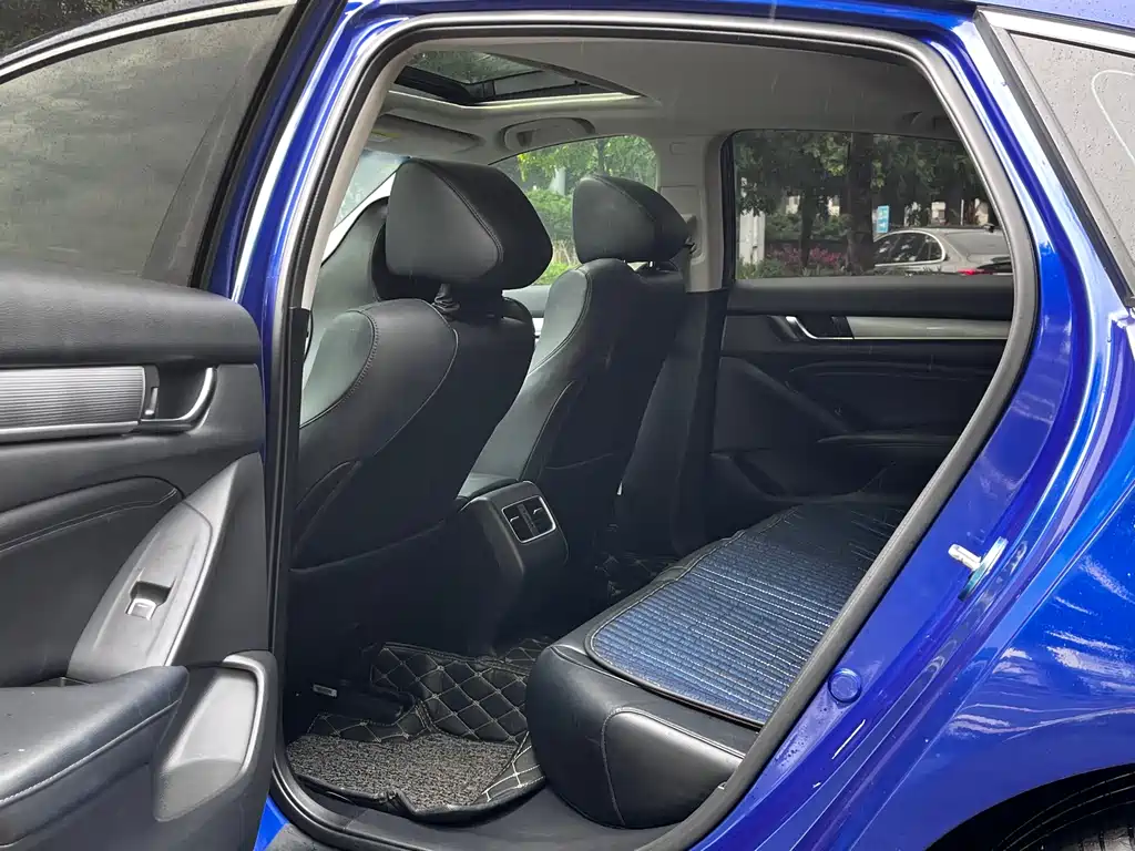 Honda Accord 2019 — фото 10