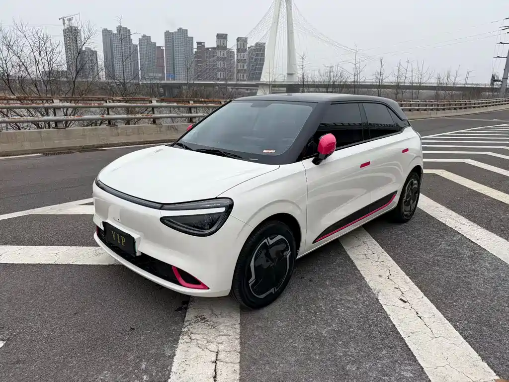 eπ Nano 01 2025