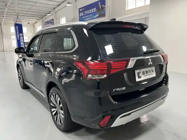 Mitsubishi Outlander 2022