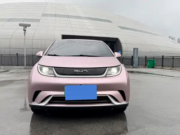 BYD Dolphin 2025