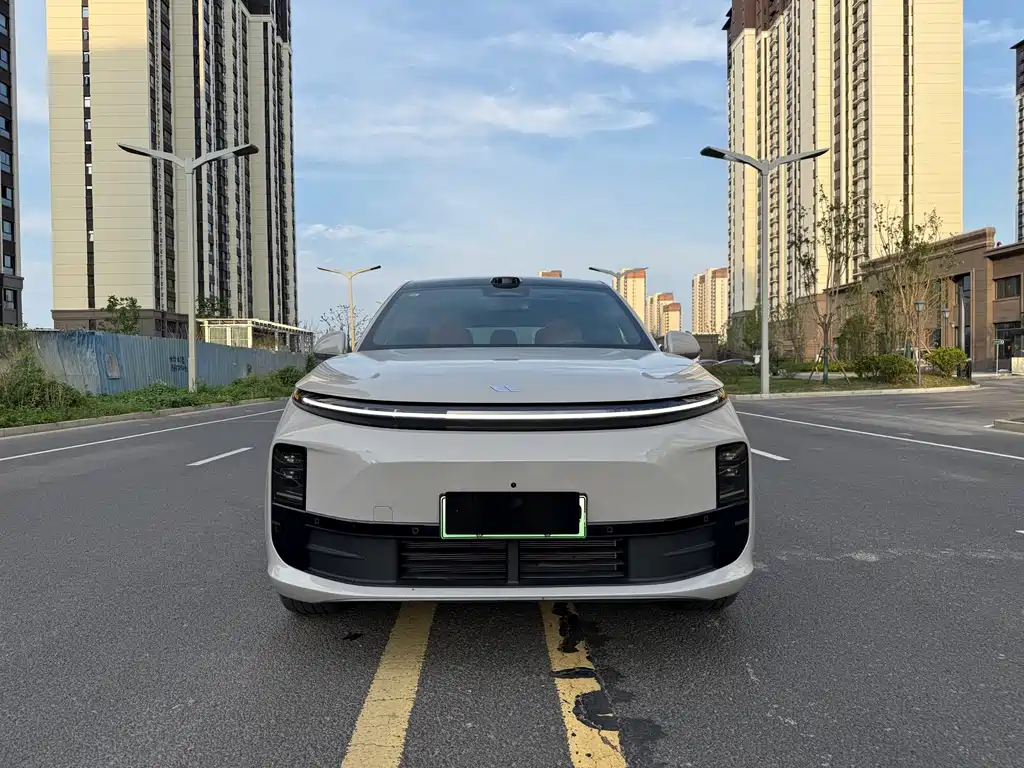 Li Auto Li L6 2025