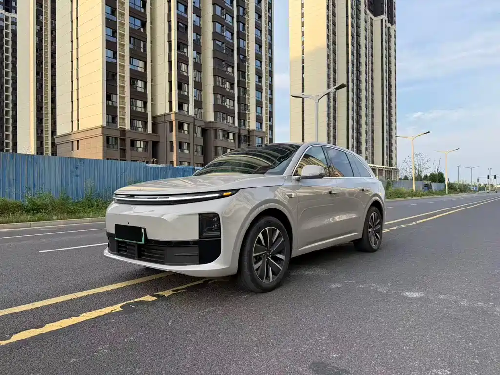 Li Auto Li L6 2025