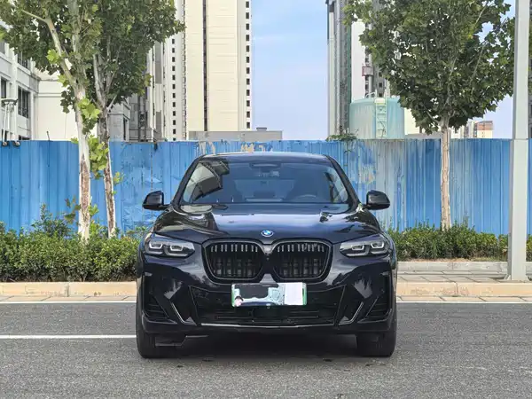 BMW iX3 2024