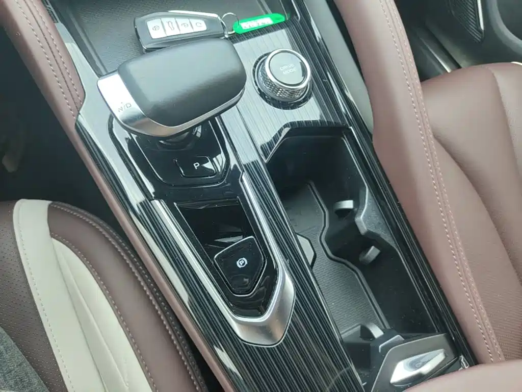 Geely Xingyue L 2023 — фото 14