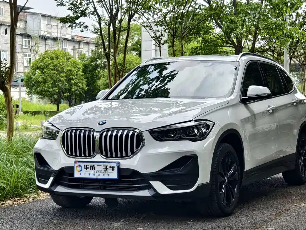 BMW X1 2020 — фото 1