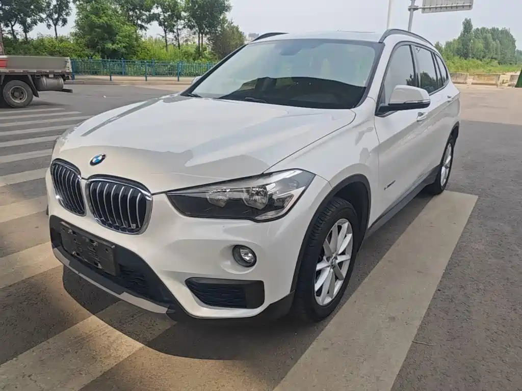BMW X1 2016 — фото 1