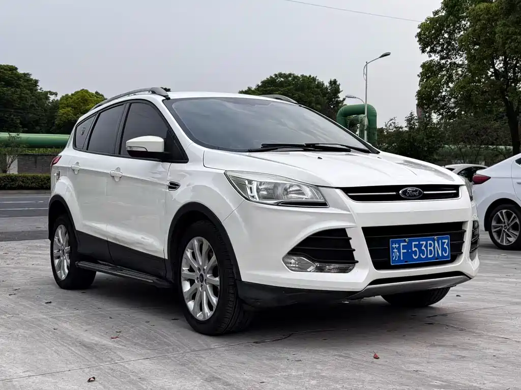 Ford Kuga 2014 — фото 1