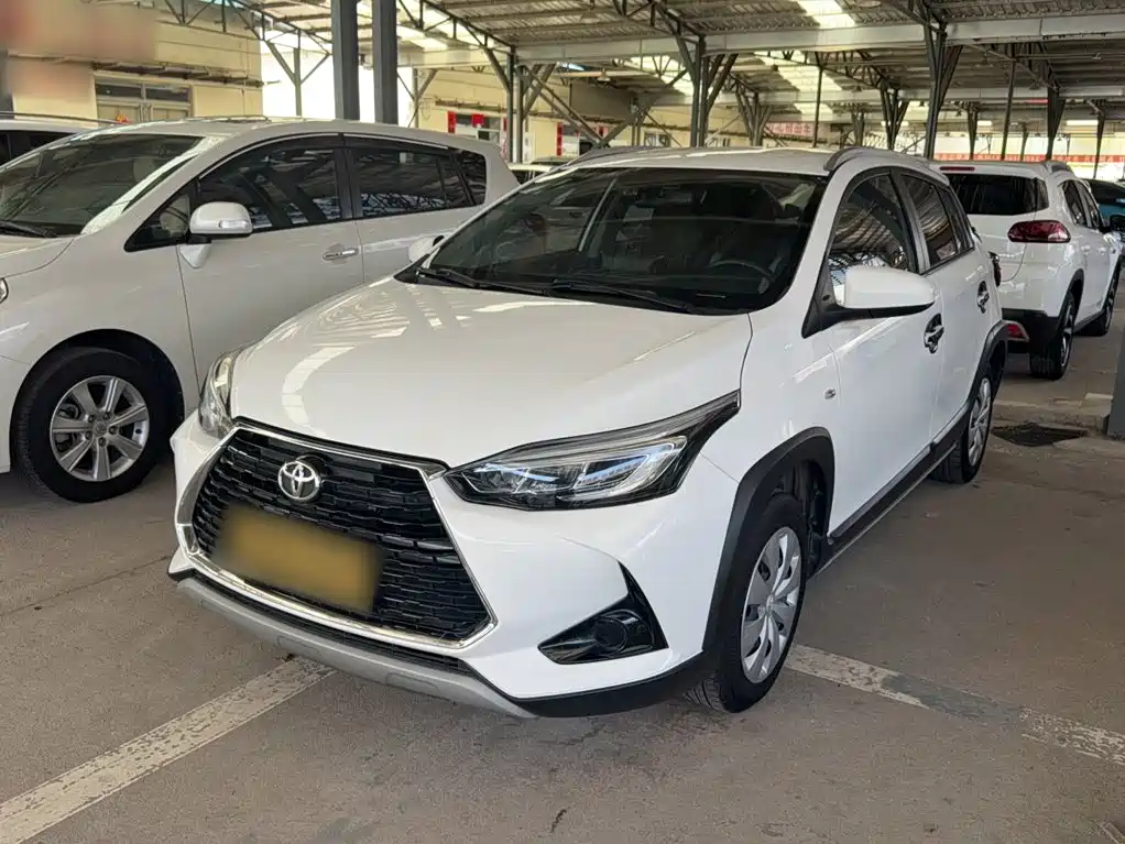 Toyota Yaris L 2021 — фото 23