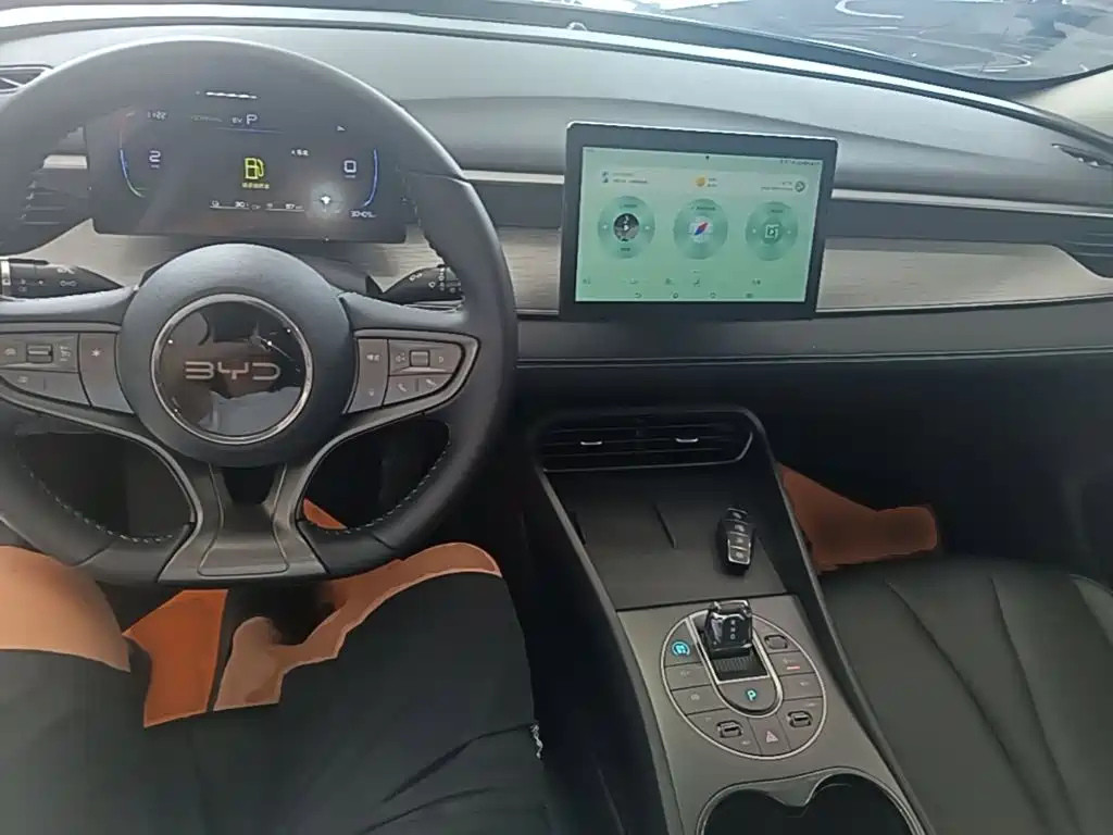 BYD Seal 05 DM-i 2025 — фото 10