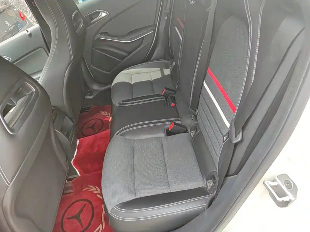 Mercedes-Benz A-Class 2015 — фото 17