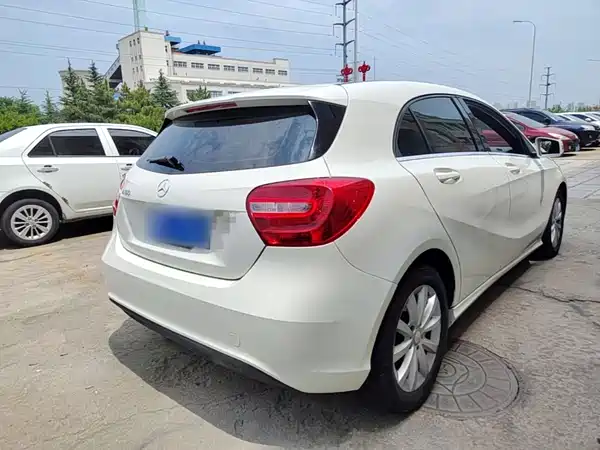 Mercedes-Benz A-Class 2015