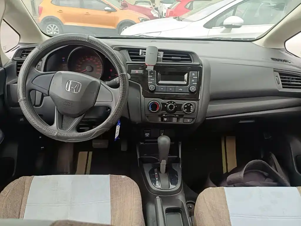 Honda Fit 2018 — фото 10
