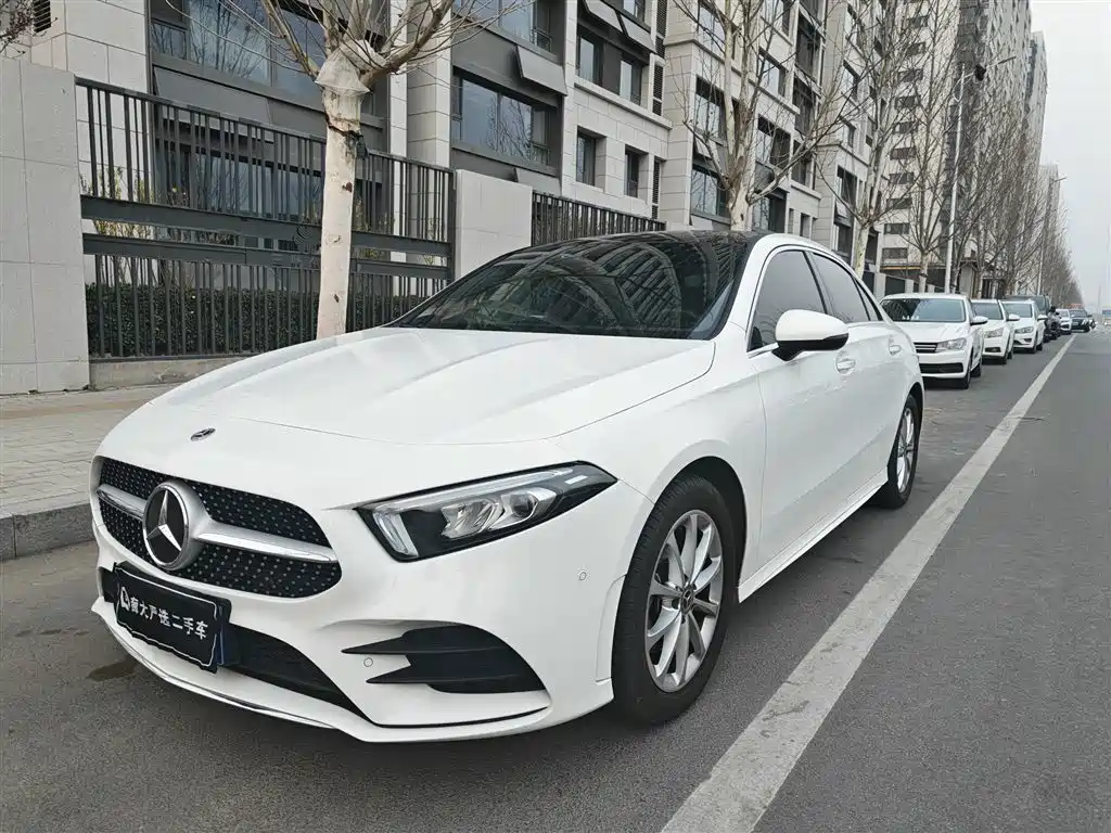 Mercedes-Benz A-Class 2022 — фото 1