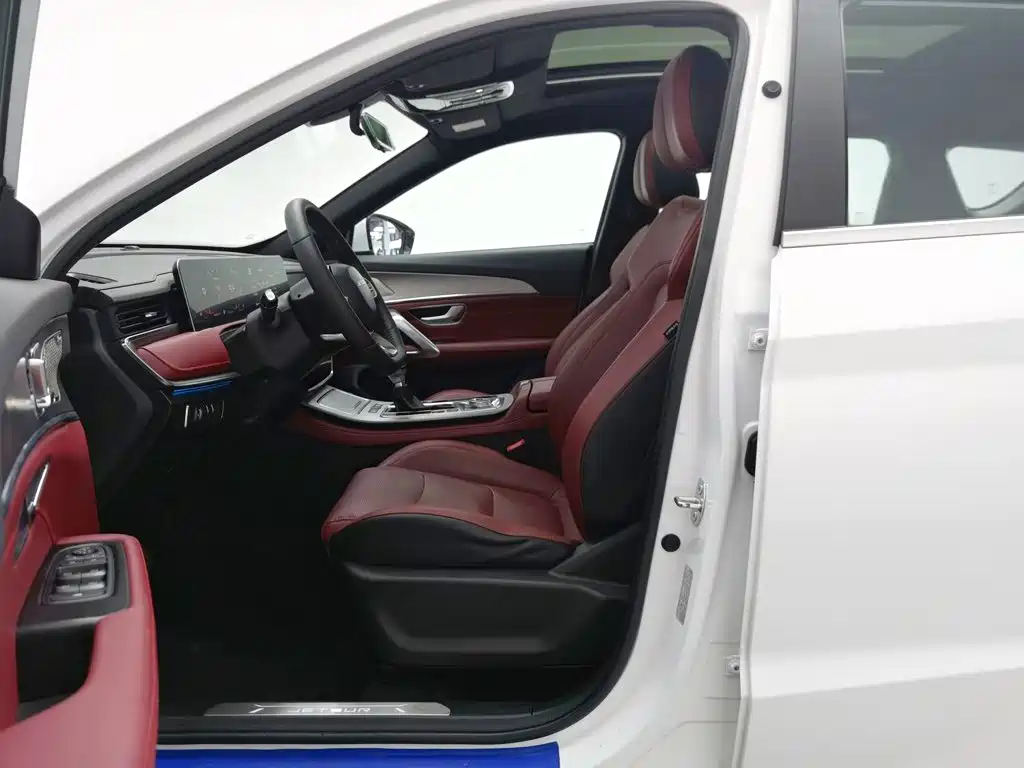 Jetour Jietu X70 PLUS 2022 — фото 10