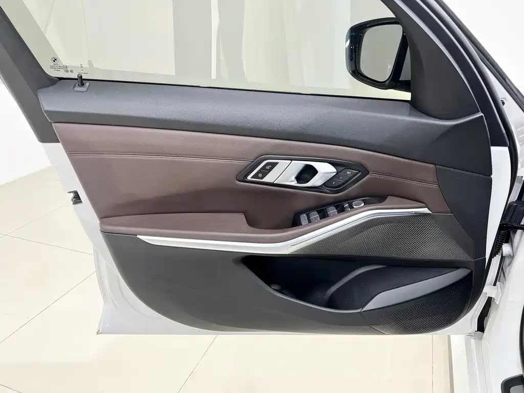 BMW i3 2023 — фото 19