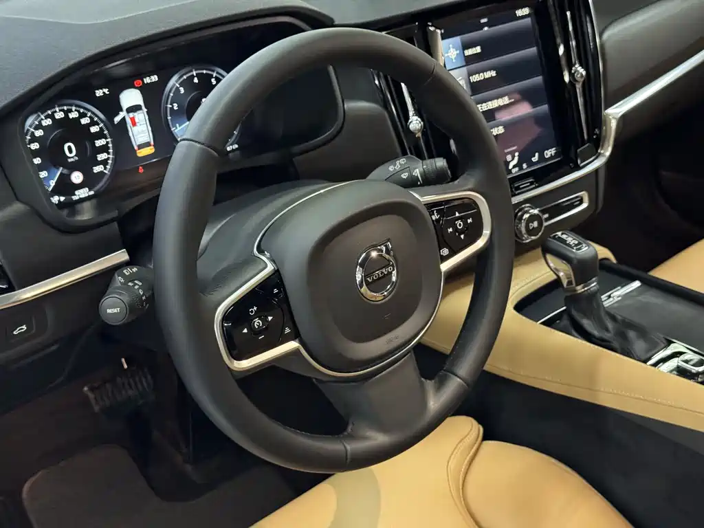 Volvo V90 2017 — фото 18