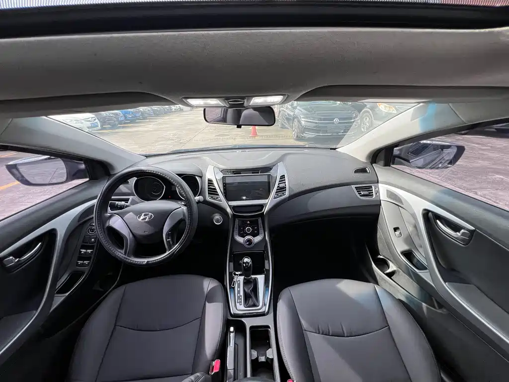 Hyundai Elantra Langdong 2015 — фото 13