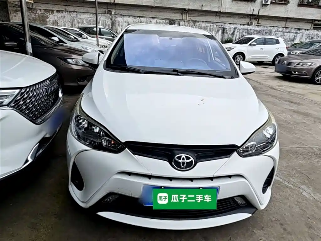 Toyota Yaris L 2019 — фото 3
