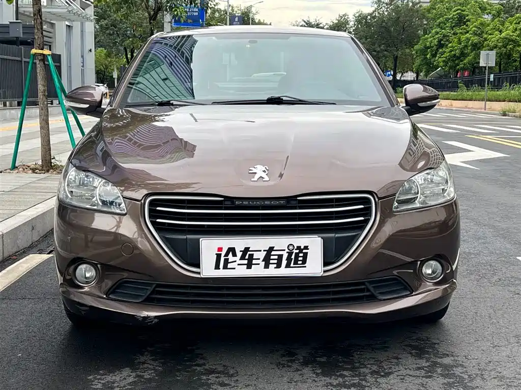 Peugeot 301 2015 — фото 23