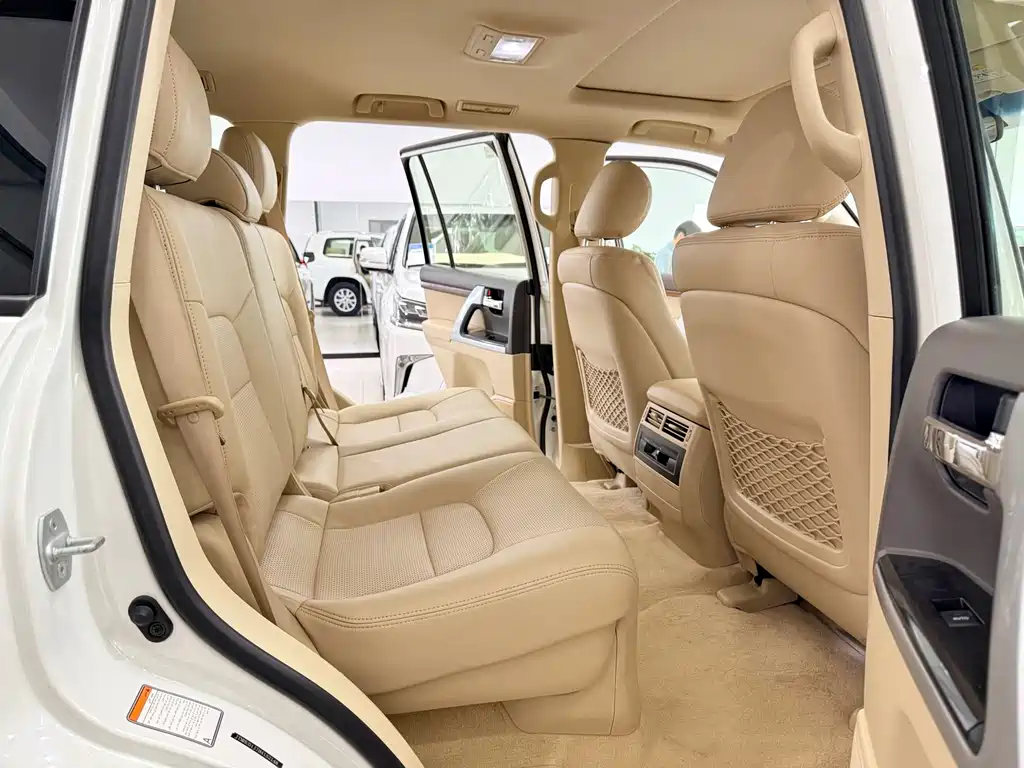 Toyota Land Cruiser 2018 — фото 13