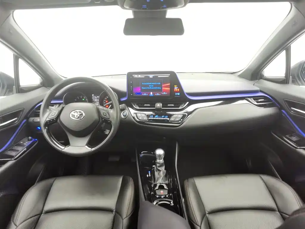 Toyota C-HR 2019 — фото 5