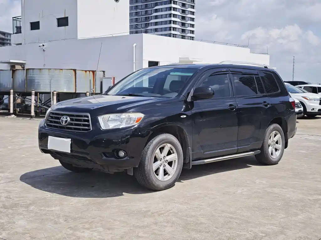 Toyota Highlander 2010 — фото 1