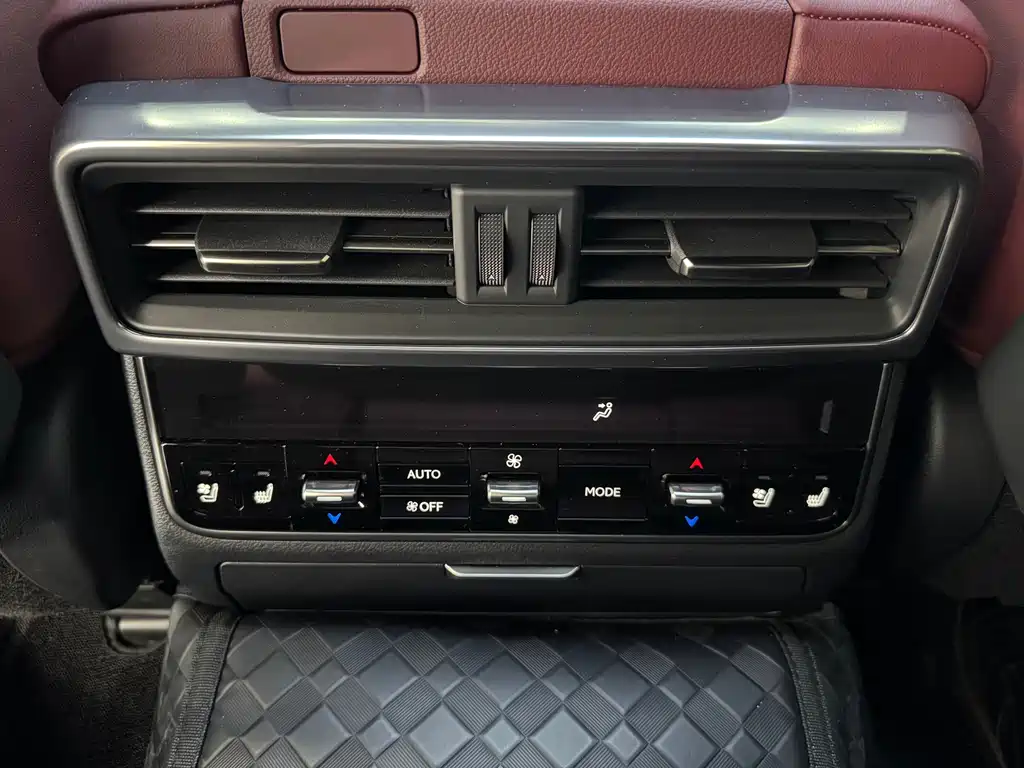 Lexus LX 2026 — фото 18