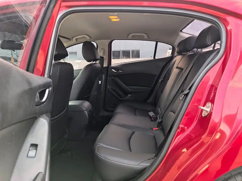 Mazda 3 Axela 2015 — фото 11