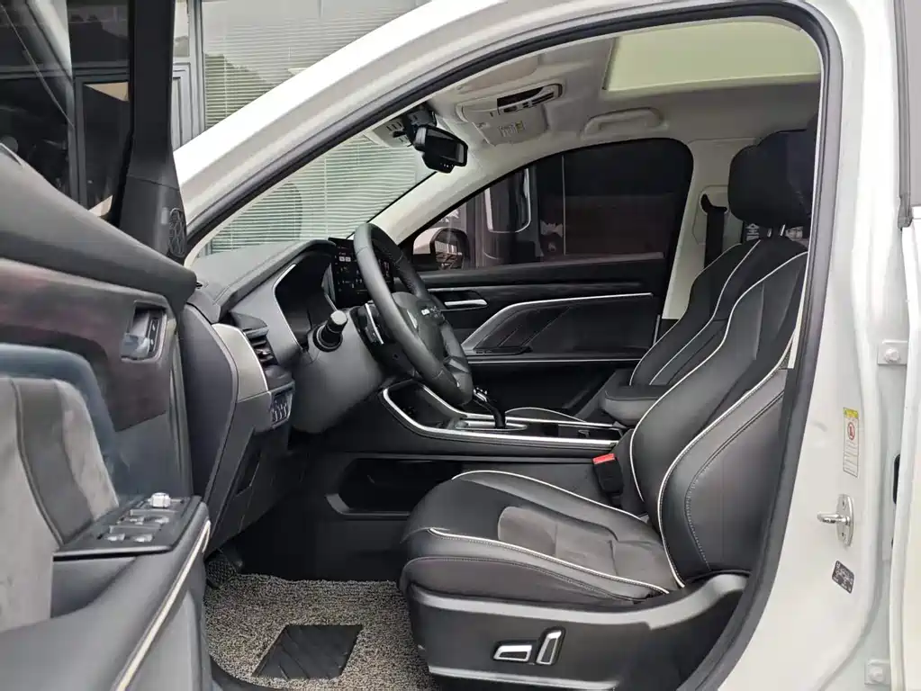 Haval H6 2023 — фото 11