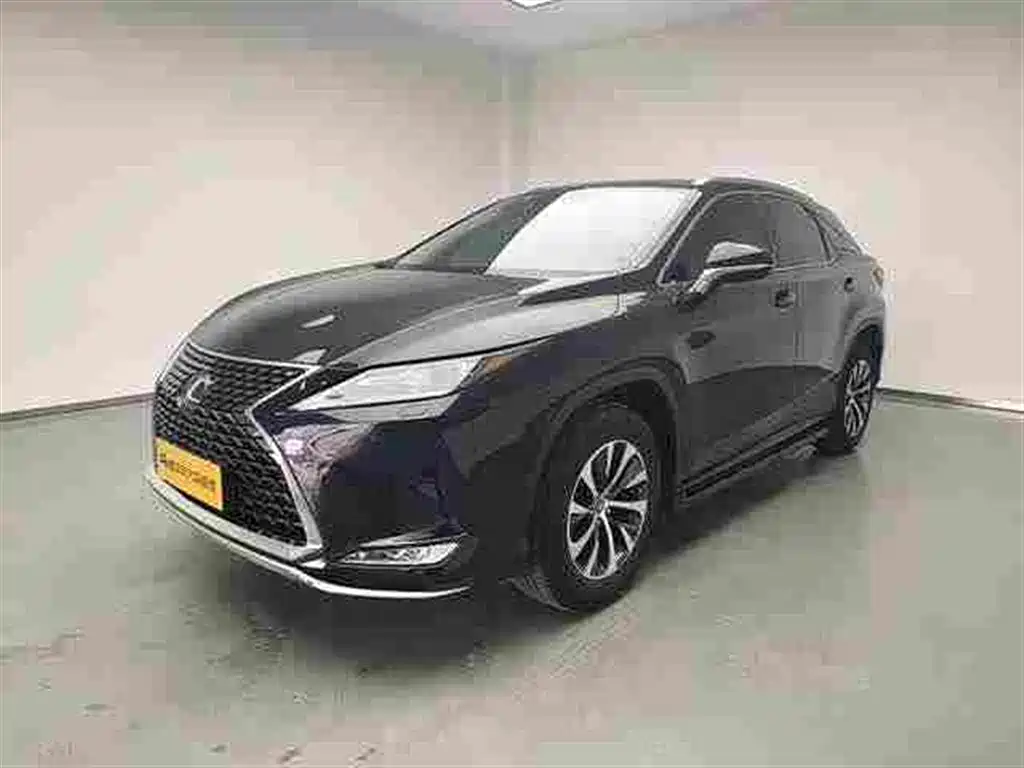 Lexus RX 2022 — фото 1